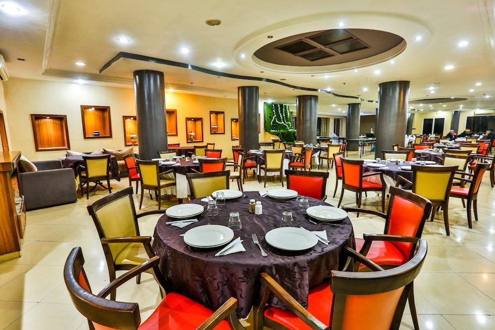 Hotel Al Bassatine 贝尼迈拉勒 外观 照片