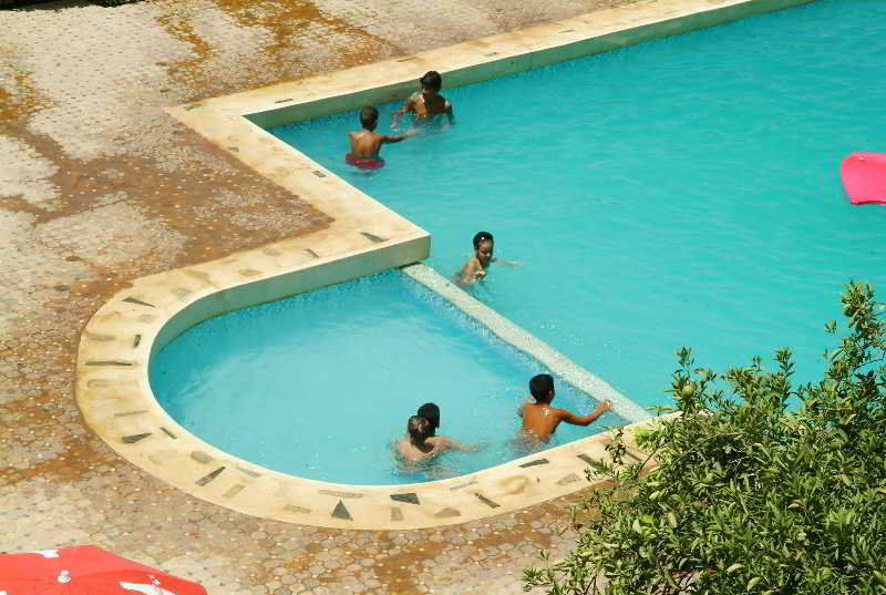 Hotel Al Bassatine 贝尼迈拉勒 外观 照片
